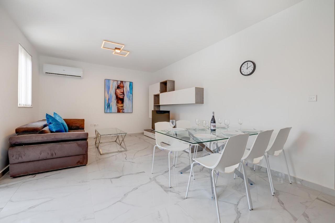 Apartment Splendid 2br In St Julians *